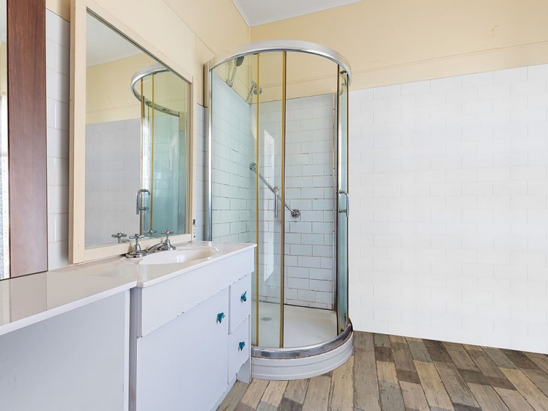 1 Nichols Avenue, Gorokan NSW 2263