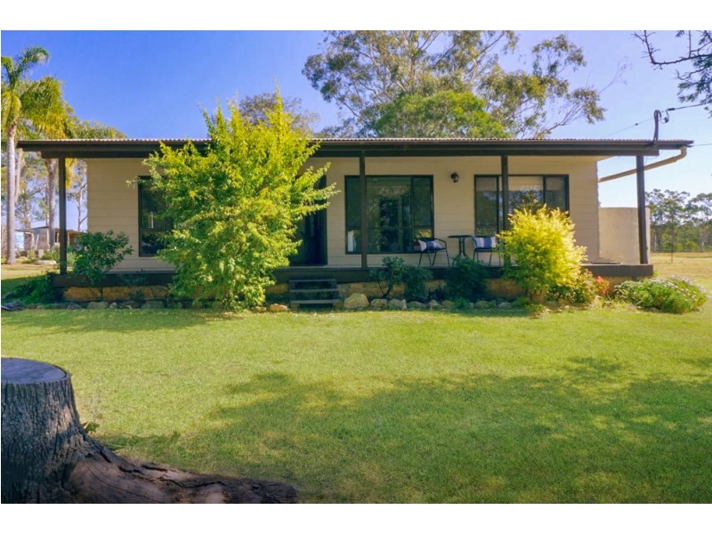 92 Mountain Road, Warnervale NSW 2259