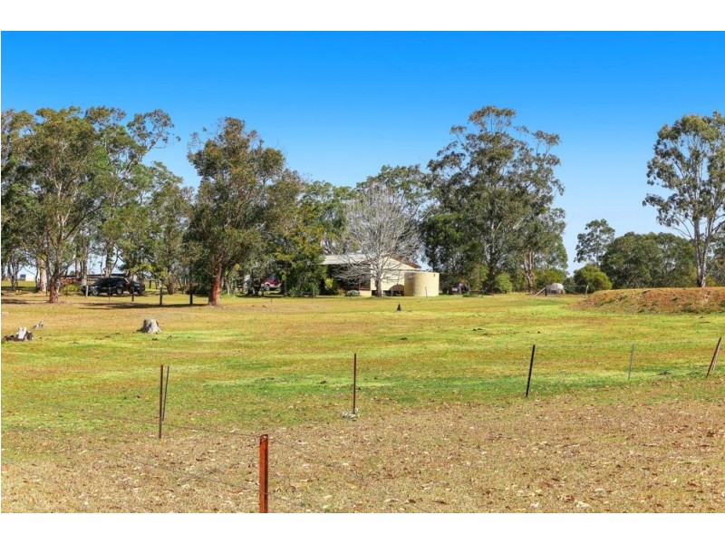 92 Mountain Road, Warnervale NSW 2259