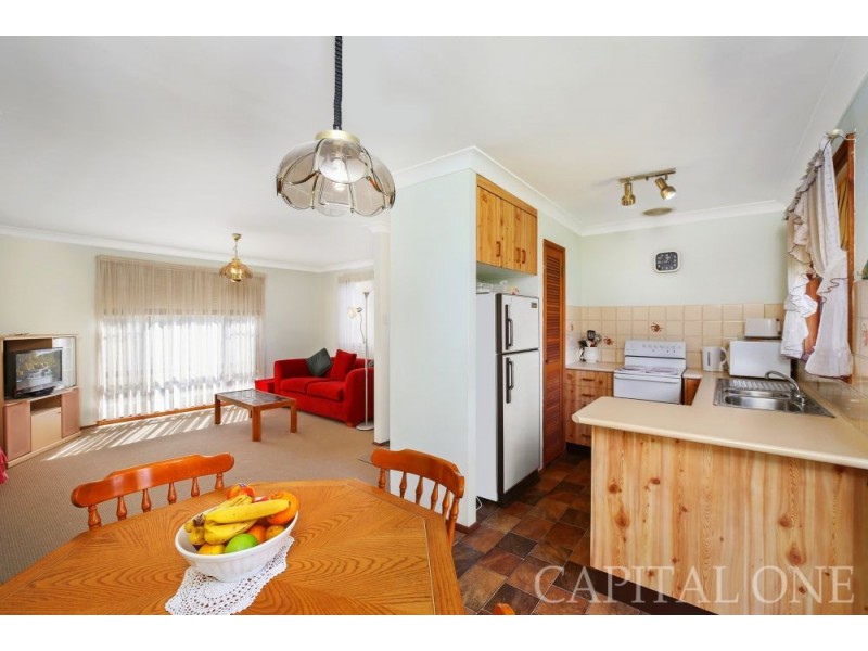1 Cadonia Road, Tuggerawong NSW 2259