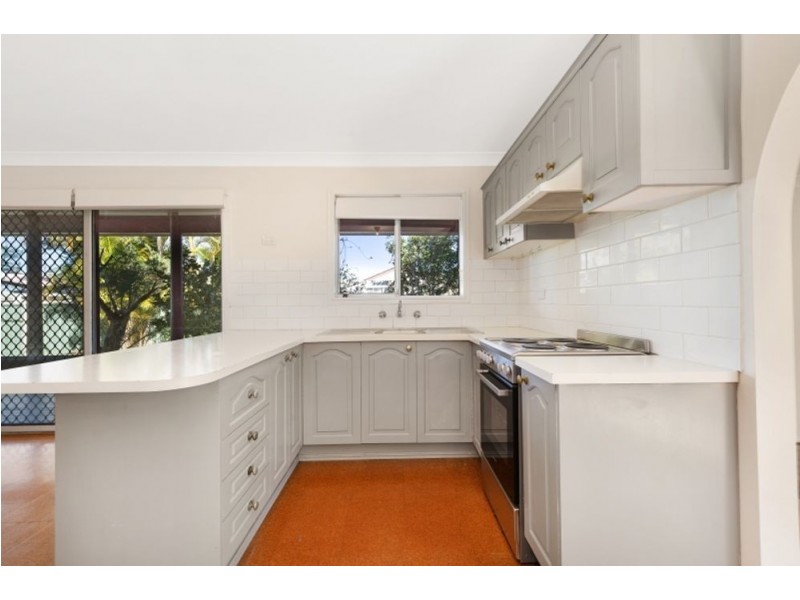 12 Georgina Avenue, Gorokan NSW 2263