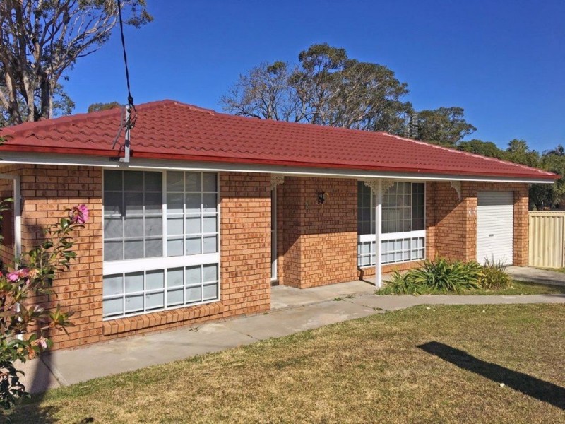 1 Hulani Street, Budgewoi NSW 2262