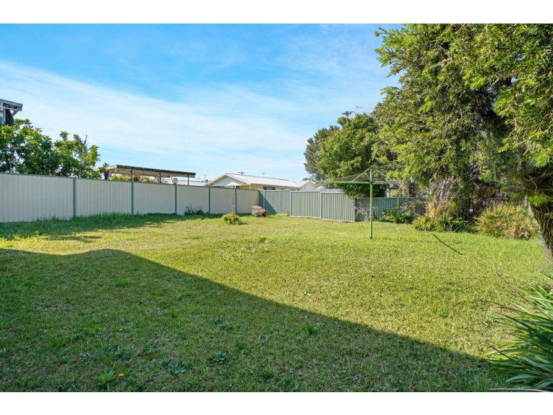 41 Wall Road, Gorokan NSW 2263