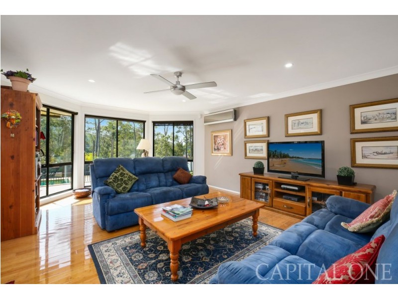 33 Holloway Drive, Jilliby NSW 2259