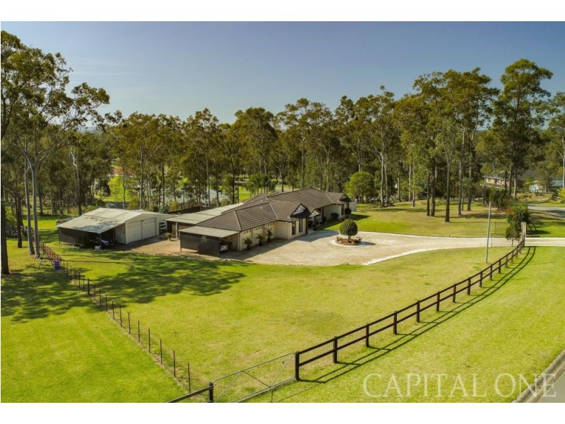 33 Holloway Drive, Jilliby NSW 2259