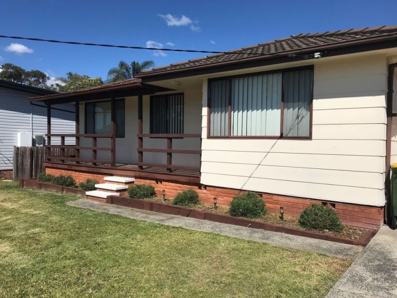 10 Arlington Street, Gorokan NSW 2263