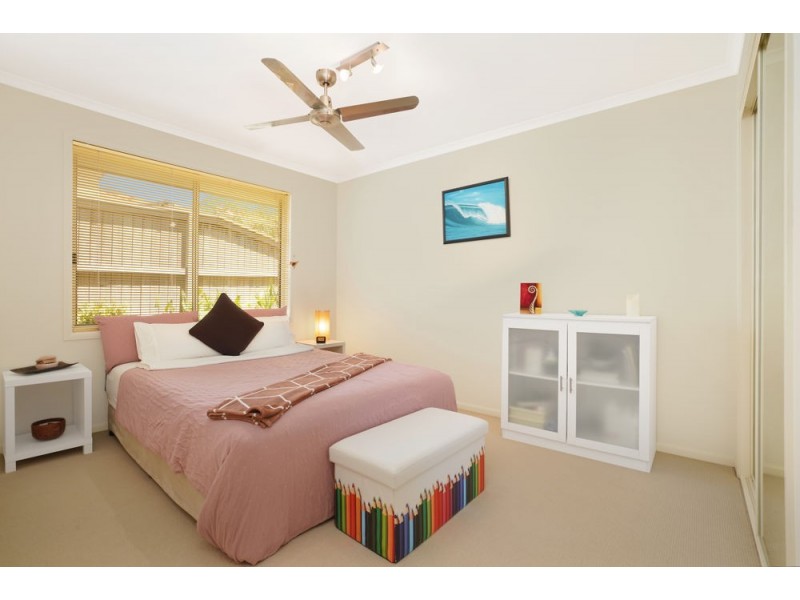 5 Barrington Drive, Woongarrah NSW 2259