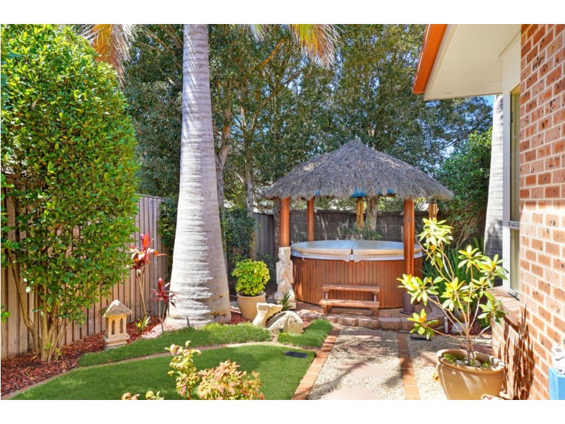 5 Barrington Drive, Woongarrah NSW 2259
