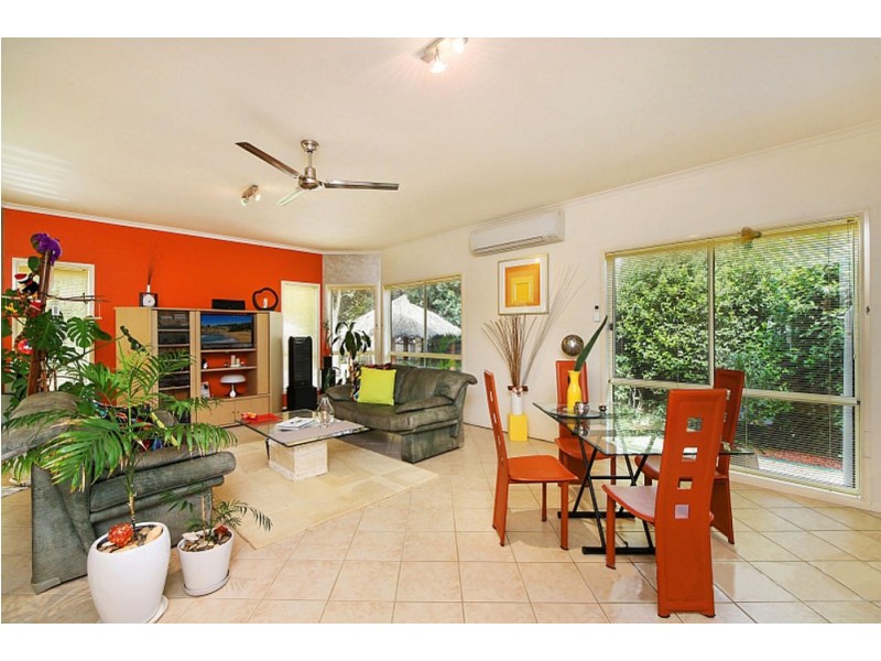 5 Barrington Drive, Woongarrah NSW 2259
