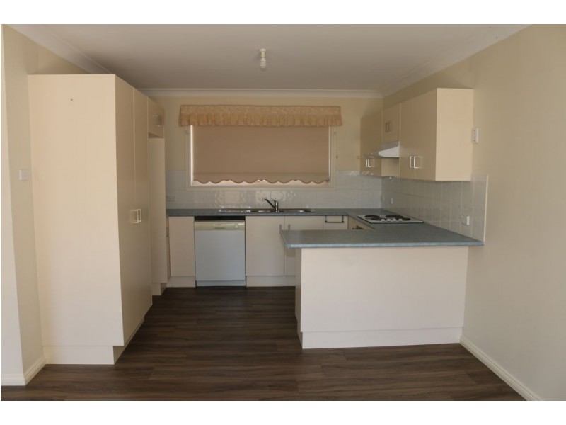 8a Leppington Street, Wyong NSW 2259