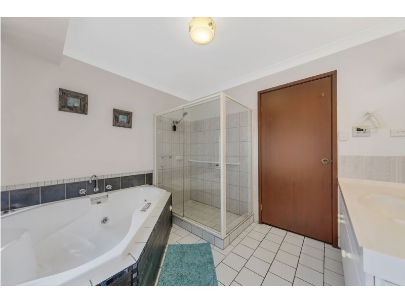 10 Forster Avenue, Watanobbi NSW 2259