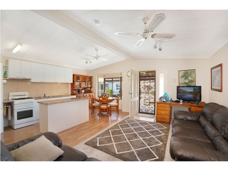 9/2 Evans Road, Canton Beach NSW 2263