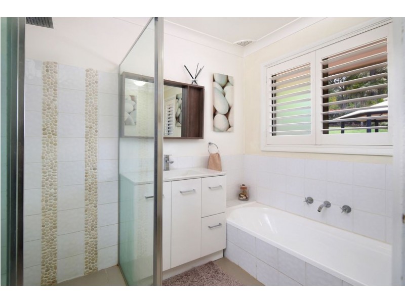 25 Treelands Drive, Jilliby NSW 2259