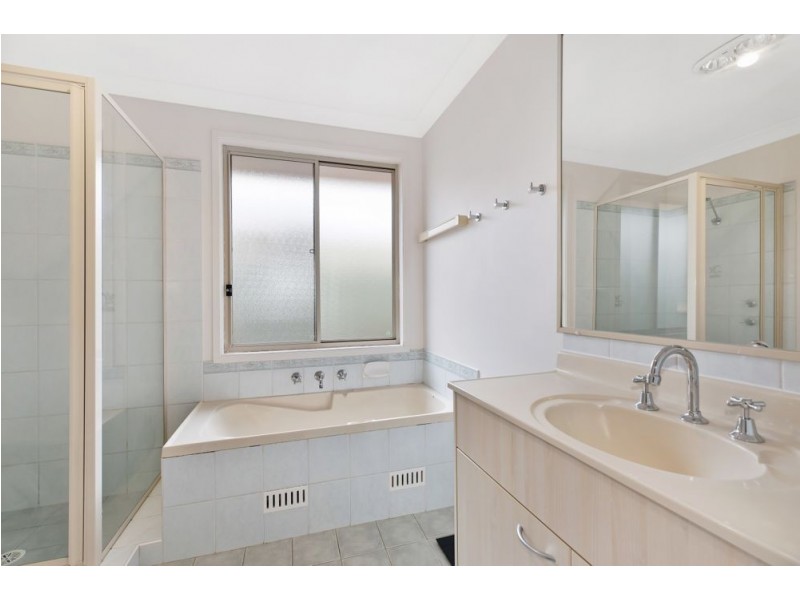 9 Stringybark Rd, Hamlyn Terrace NSW 2259