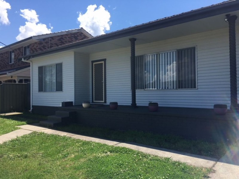 59 Wallarah Rd, Gorokan NSW 2263