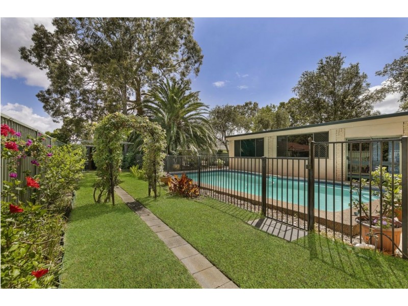 27 Craigie Avenue, Kanwal NSW 2259