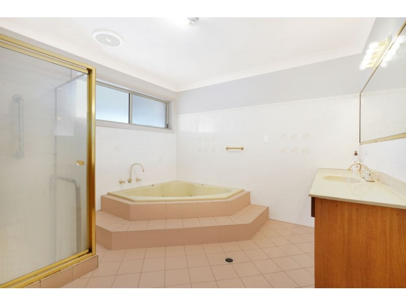 207 Hakone Road, Woongarrah NSW 2259