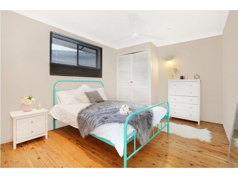 10 Cambridge Avenue, Kanwal NSW 2259