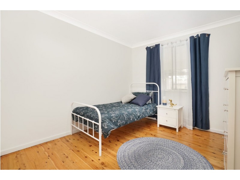 10 Cambridge Avenue, Kanwal NSW 2259