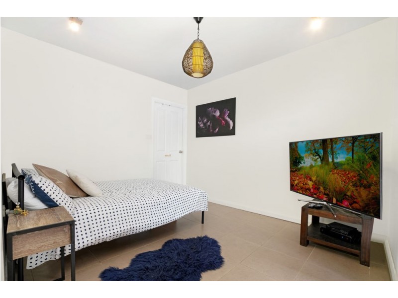 10 Cambridge Avenue, Kanwal NSW 2259