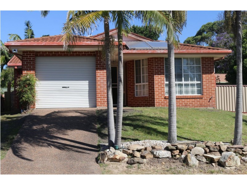 1 Pine Court, Blue Haven NSW 2262