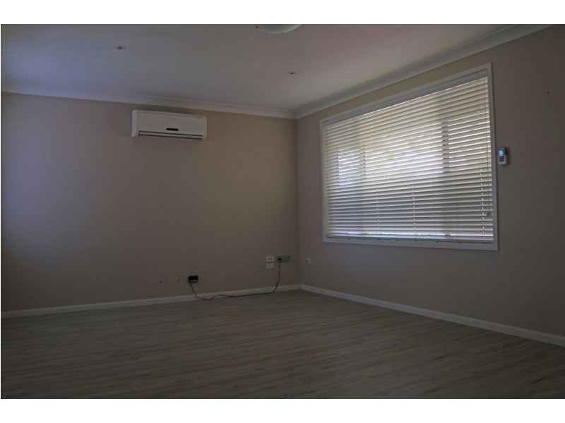 1 Pine Court, Blue Haven NSW 2262