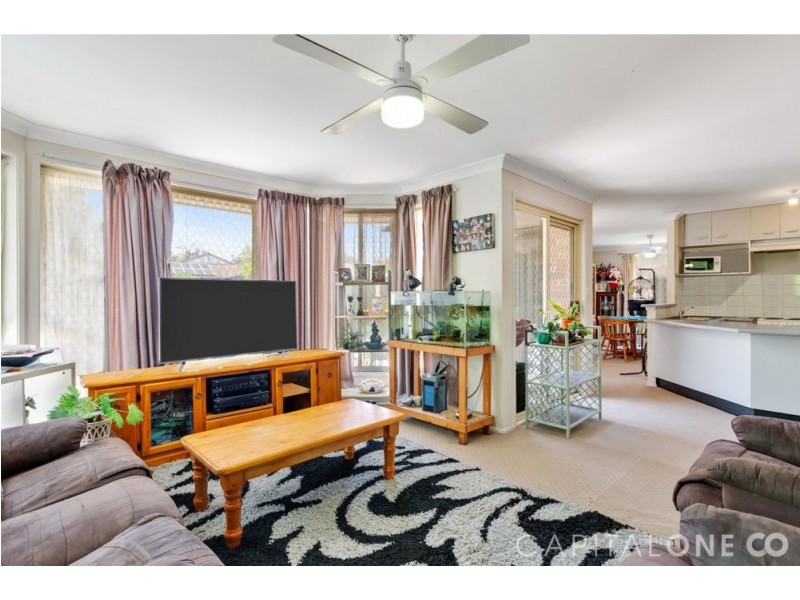 1 Derwent Drive, Lake Haven NSW 2263