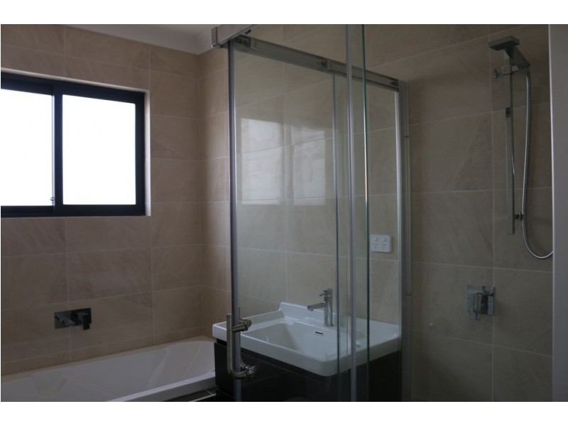 32 Parry Parade, Wyong NSW 2259