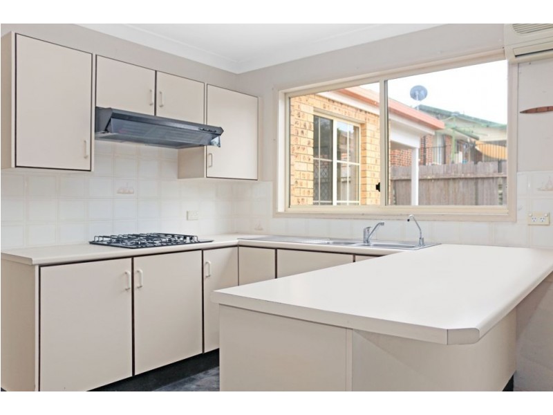 2 St Lawrence Avenue, Blue Haven NSW 2262