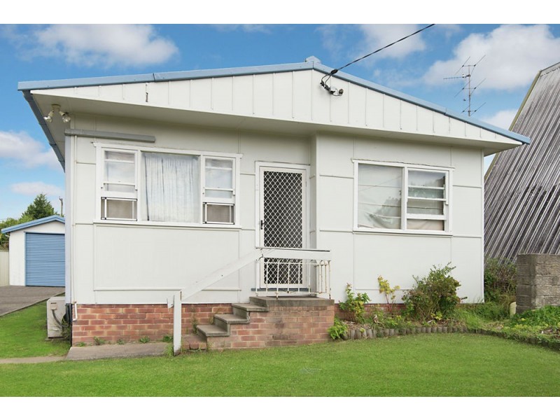 2 Vena Avenue, Gorokan NSW 2263