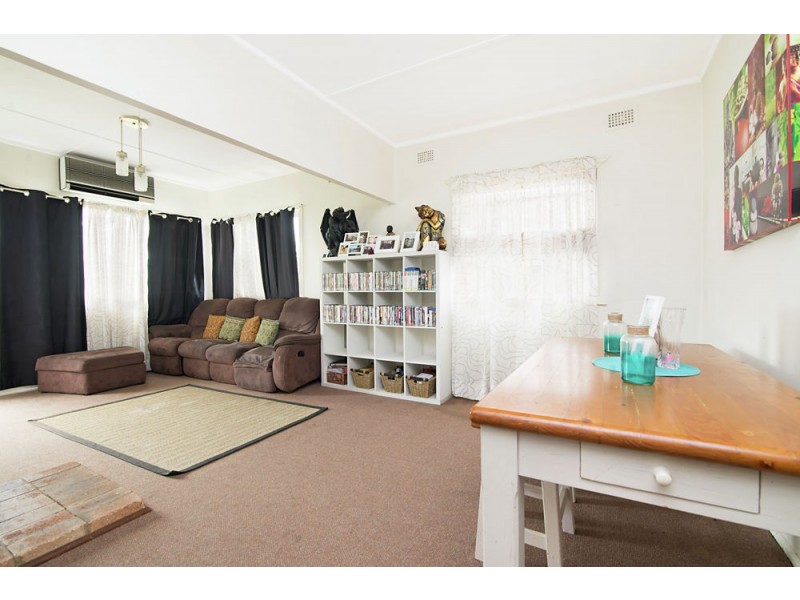 2 Vena Avenue, Gorokan NSW 2263