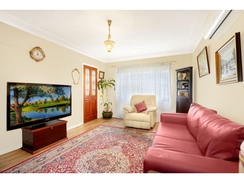 15 Owen Avenue, Wyong NSW 2259