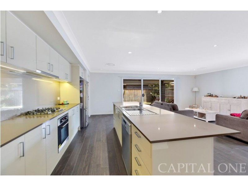 8 Irons Rd, Wyong NSW 2259