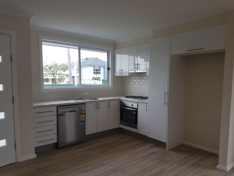 74a Manuka Parade, Gorokan NSW 2263