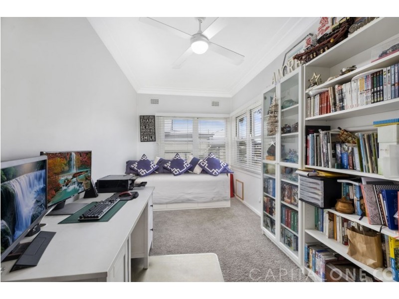 35 Wall Road, Gorokan NSW 2263