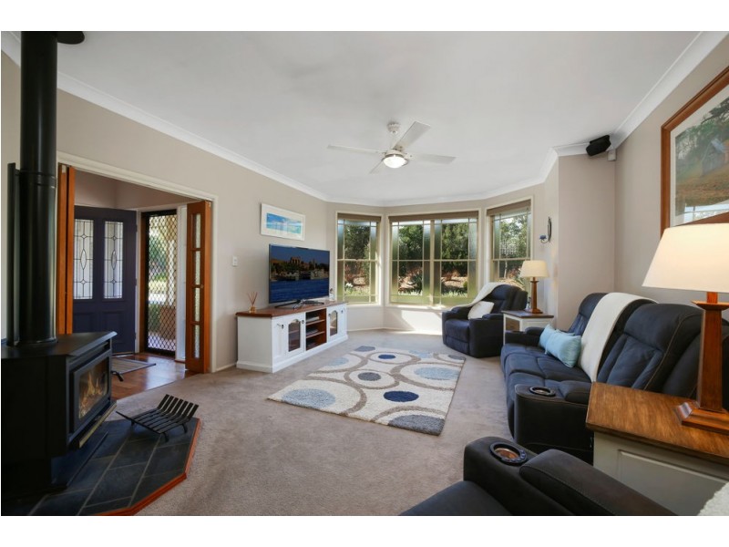 28 Burlington Avenue, Jilliby NSW 2259