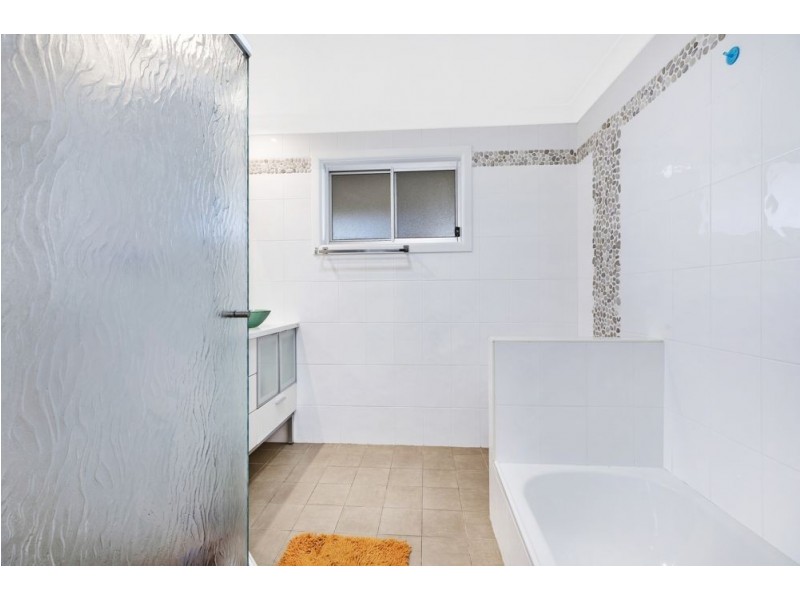175 Tuggerawong Road, Tuggerawong NSW 2259