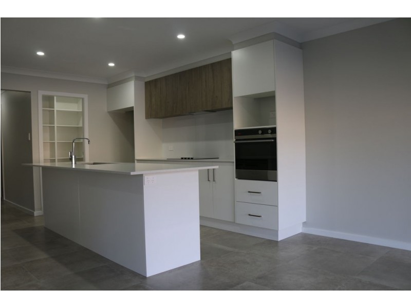 2/44 Kalulah Avenue, Gorokan NSW 2263