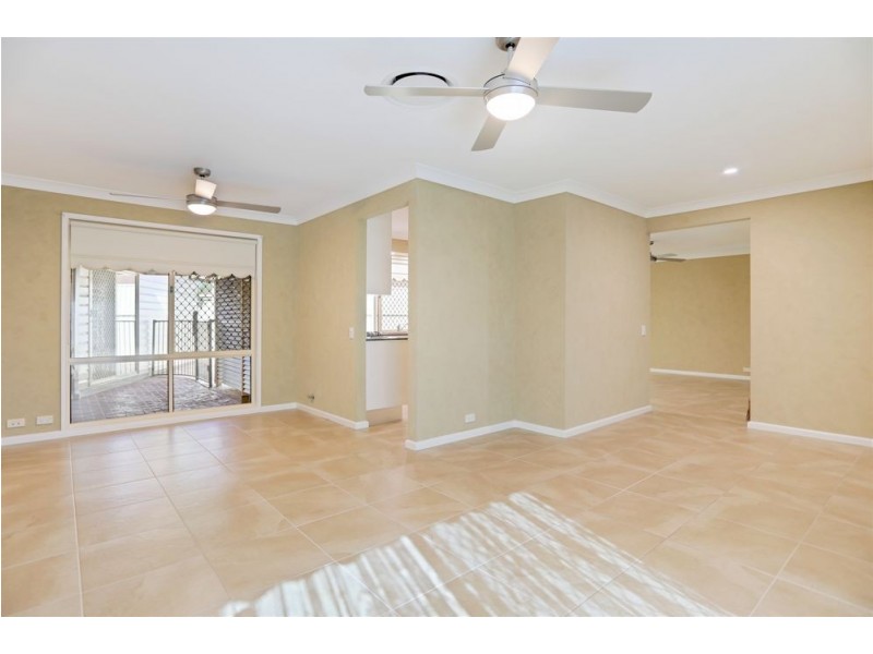 11 Augusta Close, Watanobbi NSW 2259