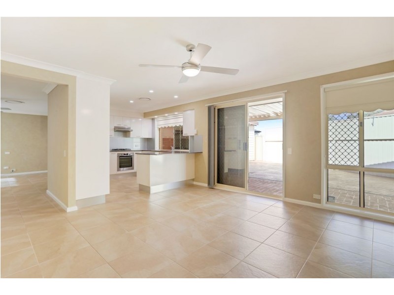 11 Augusta Close, Watanobbi NSW 2259