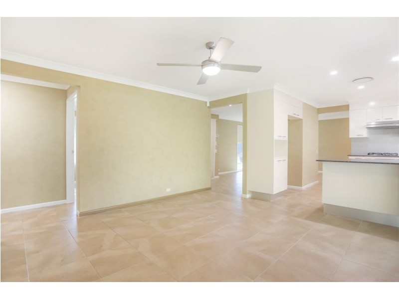 11 Augusta Close, Watanobbi NSW 2259