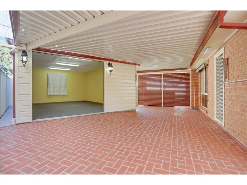 11 Augusta Close, Watanobbi NSW 2259