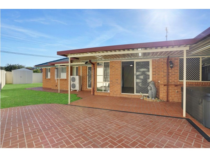 11 Augusta Close, Watanobbi NSW 2259
