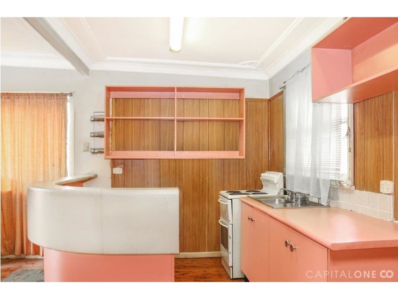 4 Manuka Parade, Gorokan NSW 2263