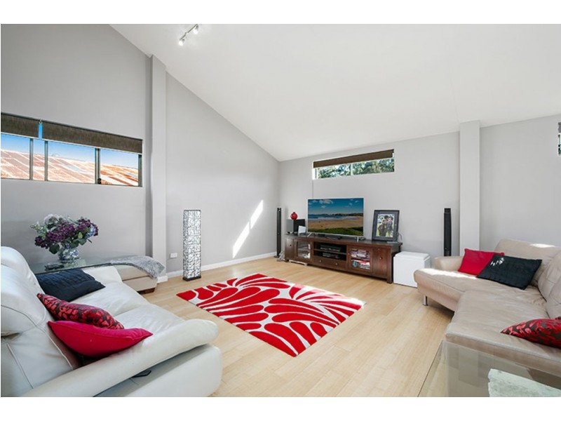 64 Woods Road, Jilliby NSW 2259