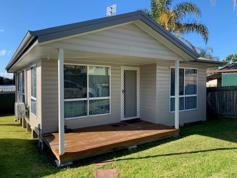 1a Woodlawn Drive, Budgewoi NSW 2262