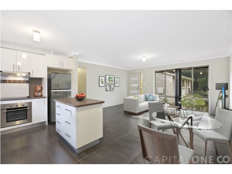 2/35 Warner Avenue, Tuggerawong NSW 2259