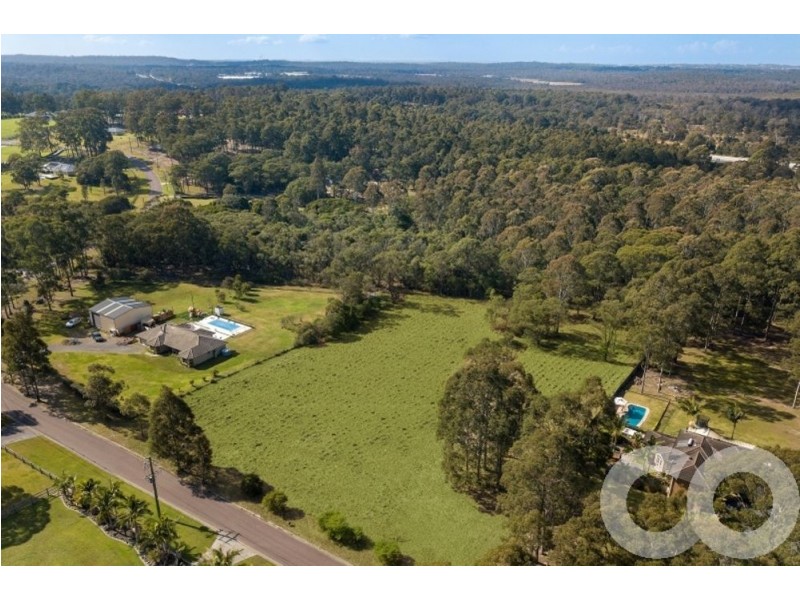 33 Burlington Avenue, Jilliby NSW 2259