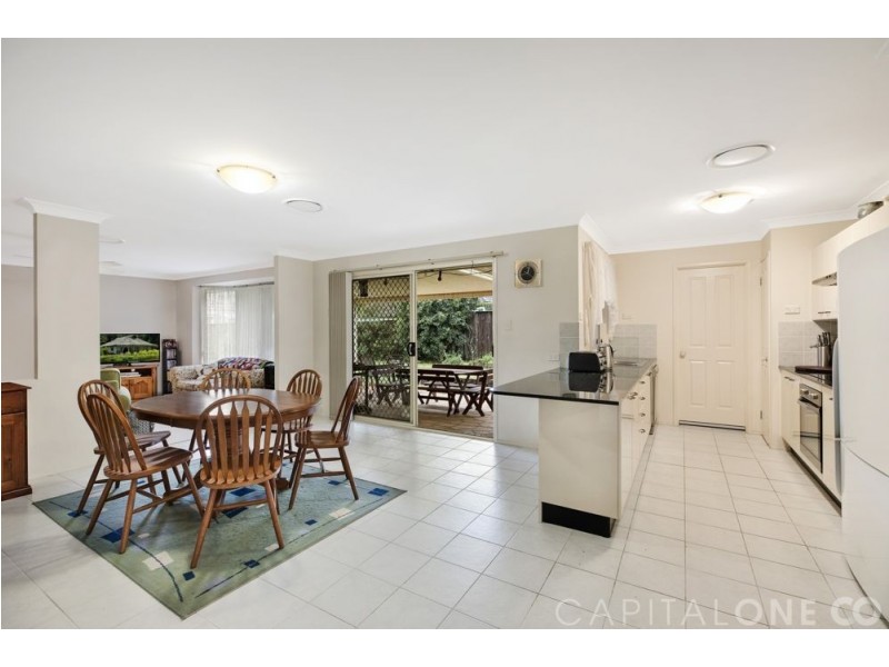 4 Tradewinds Avenue, Summerland Point NSW 2259