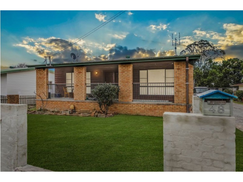 48 Warner Ave, Wyong NSW 2259